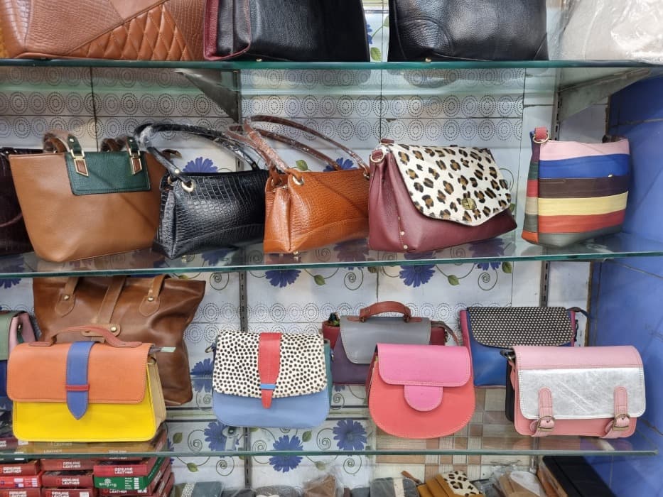 Kožená kabelka z Indie - Obrázek 5